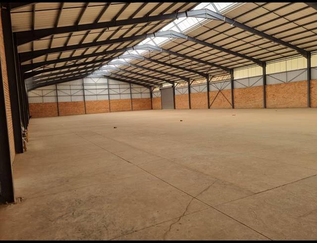 3,000M² WAREHOUSE FOR SALE IN VULCANIA